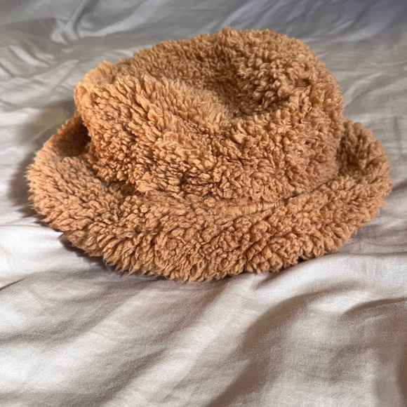 Capo Fuzzy Bucket Hat - Picture 6 of 7